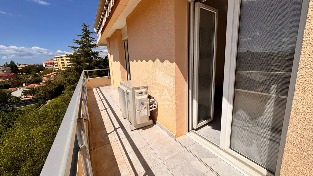 Balcone - Apartment with Pool and Sea View in Fréjus Plage
