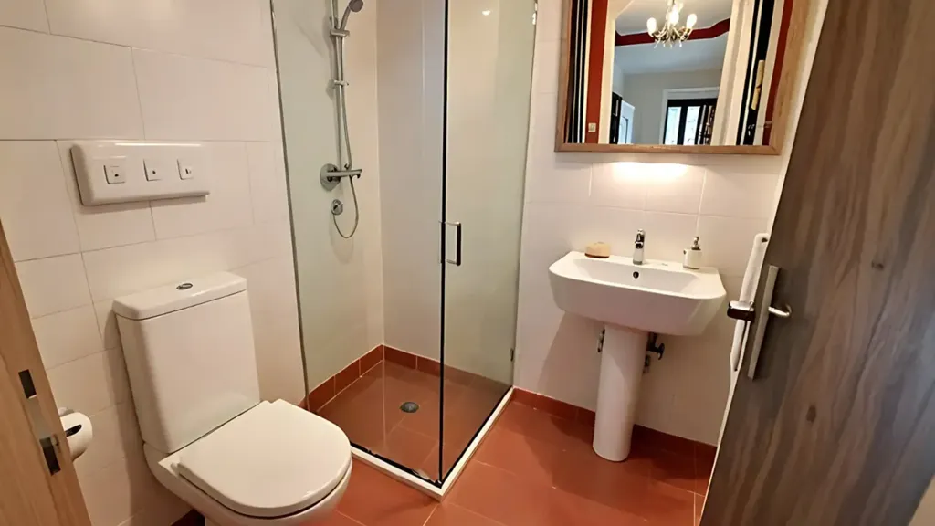 Salles de bain - Rear-Attached Villa with Private Garden in Treviso
