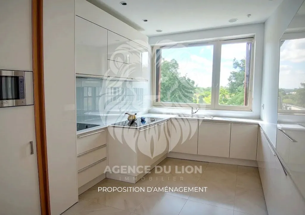 Küche - 3-Bedroom Flat to Renovate in Beauchamp Centre