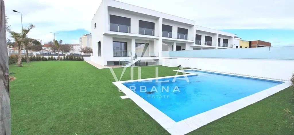 Piscine - Luxury House with Pool in Charneca da Caparica