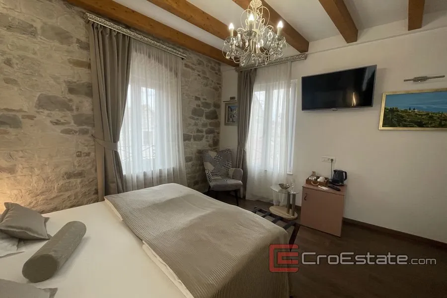 Magamistoad - Four-Bedroom Apartment with Waterfront View in Split