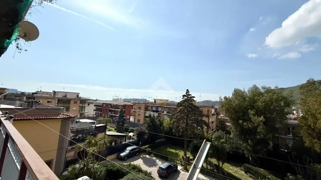 Balcon - Spacious Apartment with Balcony in Naples