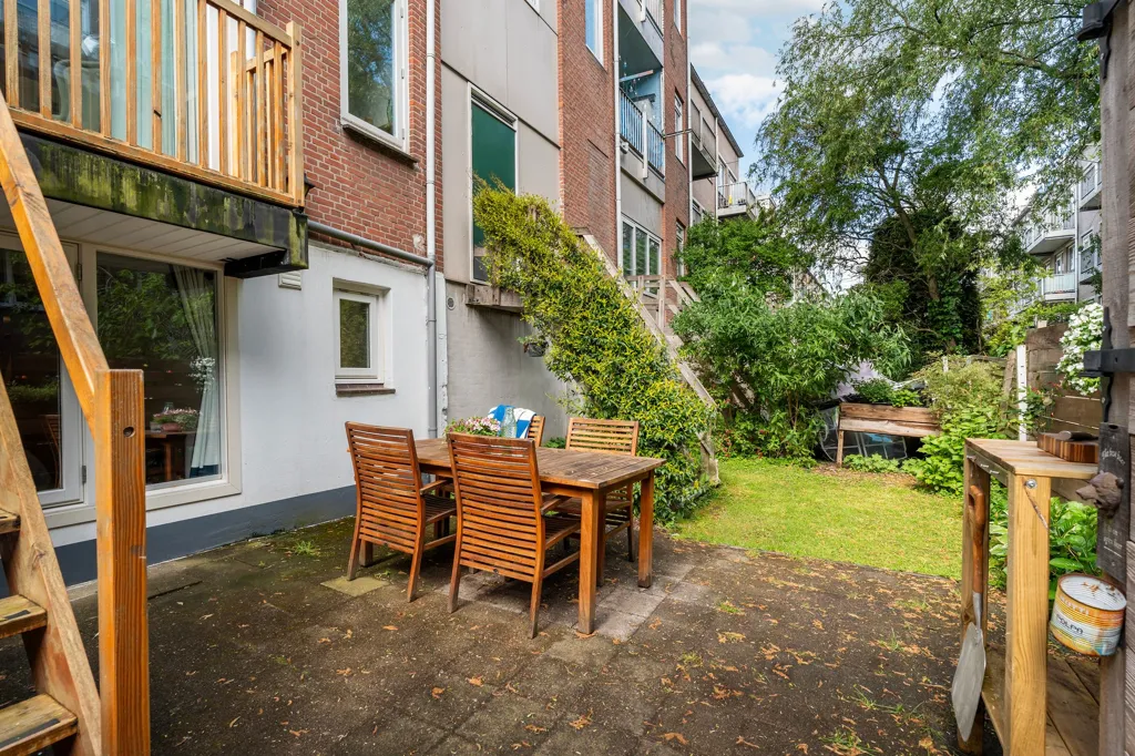 Aed - Fully Renovated Duplex with Garden in Liskwartier