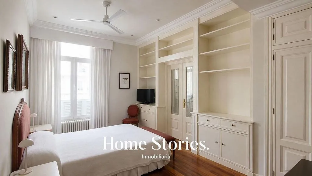 Magamistoad - Furnished Flat with Balcony in Valencia