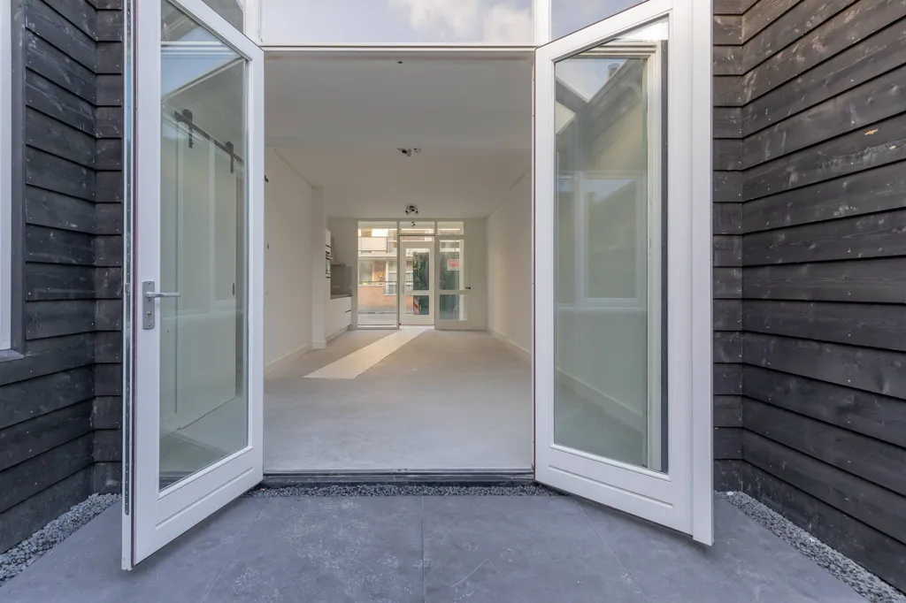hallway_entrance