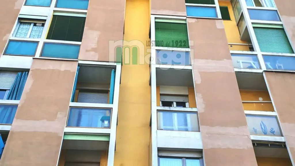 Välivaade - Rustic-Style Trilocale with Balcony in Milan