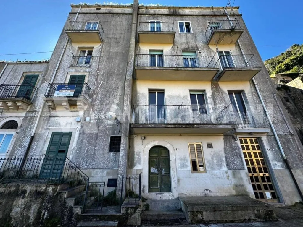 Välivaade - Historic Palazzo with Views in Ragusa Ibla