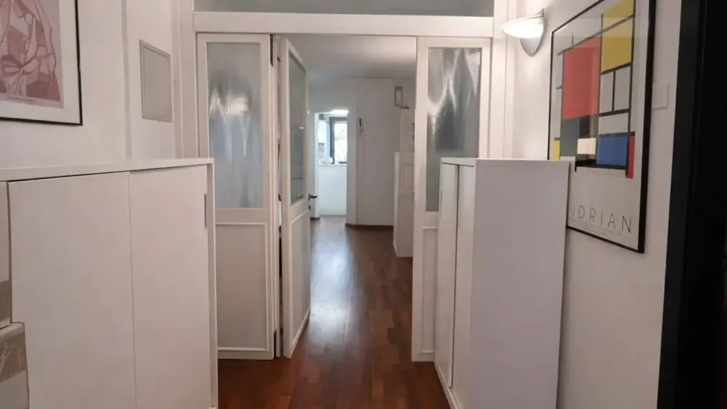 Ingresso - Office Space with Conversion Potential in Trento