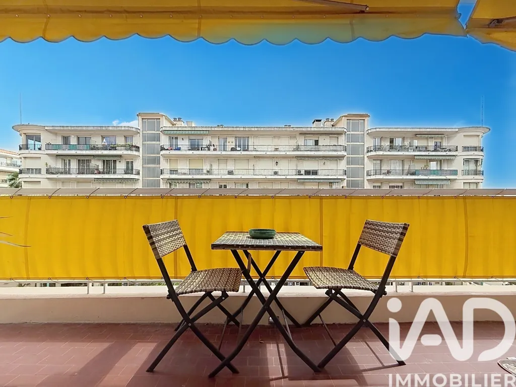Rõdu - City Centre Apartment with Balcony in Menton