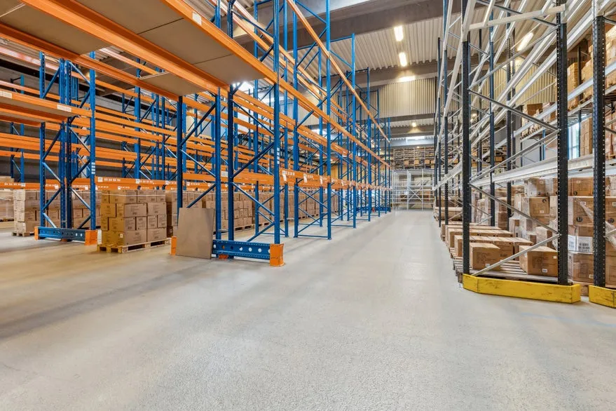 Toad - Warehouse with Office in Vejle Nord