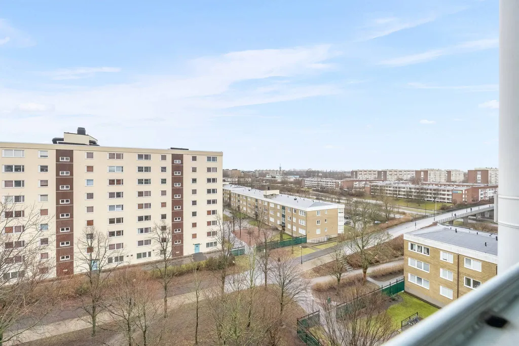 Balcon - Apartment with Balcony in Rosengård, Malmö
