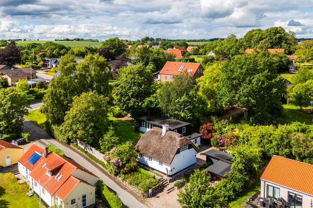 Vue aérienne - Historic Villa with Garden in Svejstrup