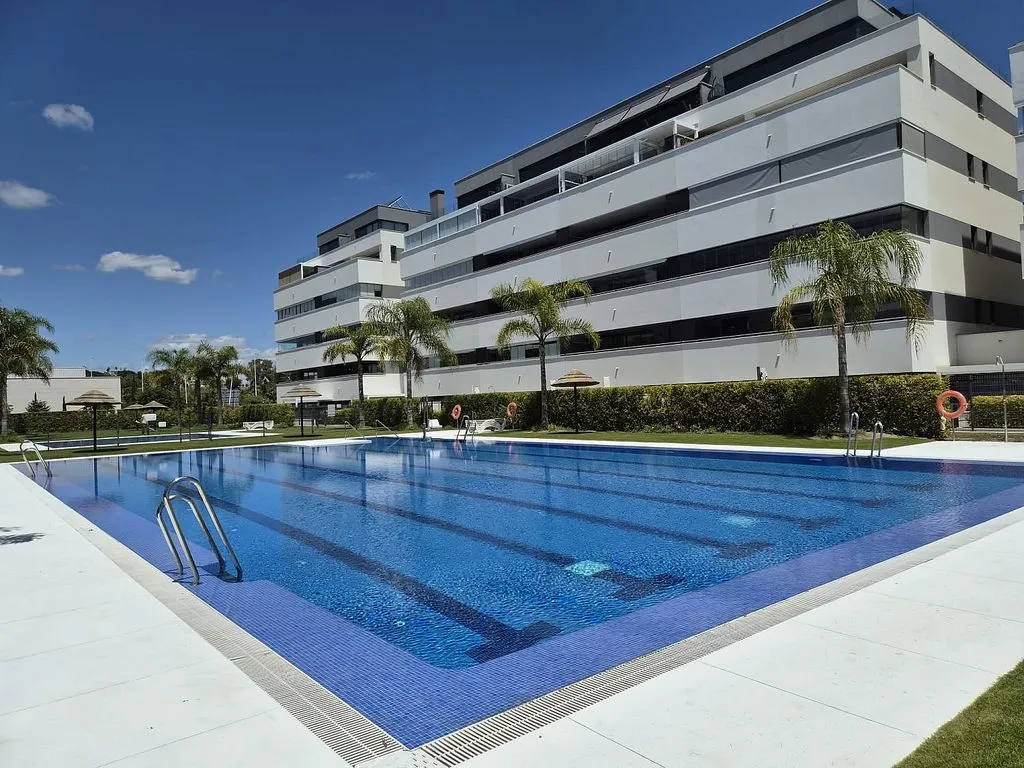 Pool - Penthouse with Pool on Avenida Mar de Alborán