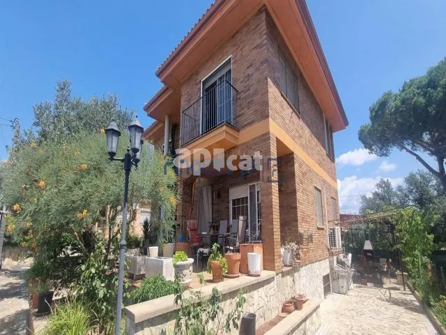 Exterior - House with Pool in Sils