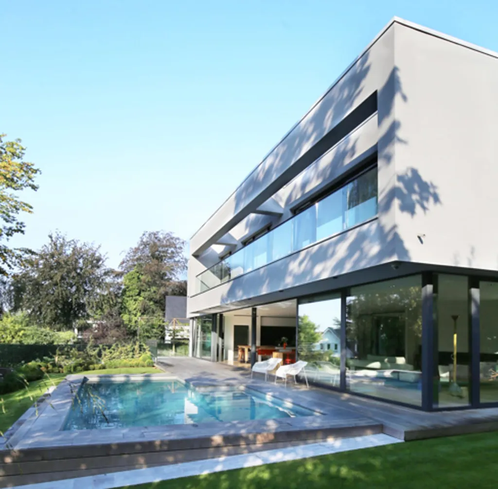 Piscine - Villa Contemporaine avec Piscine à Uccle