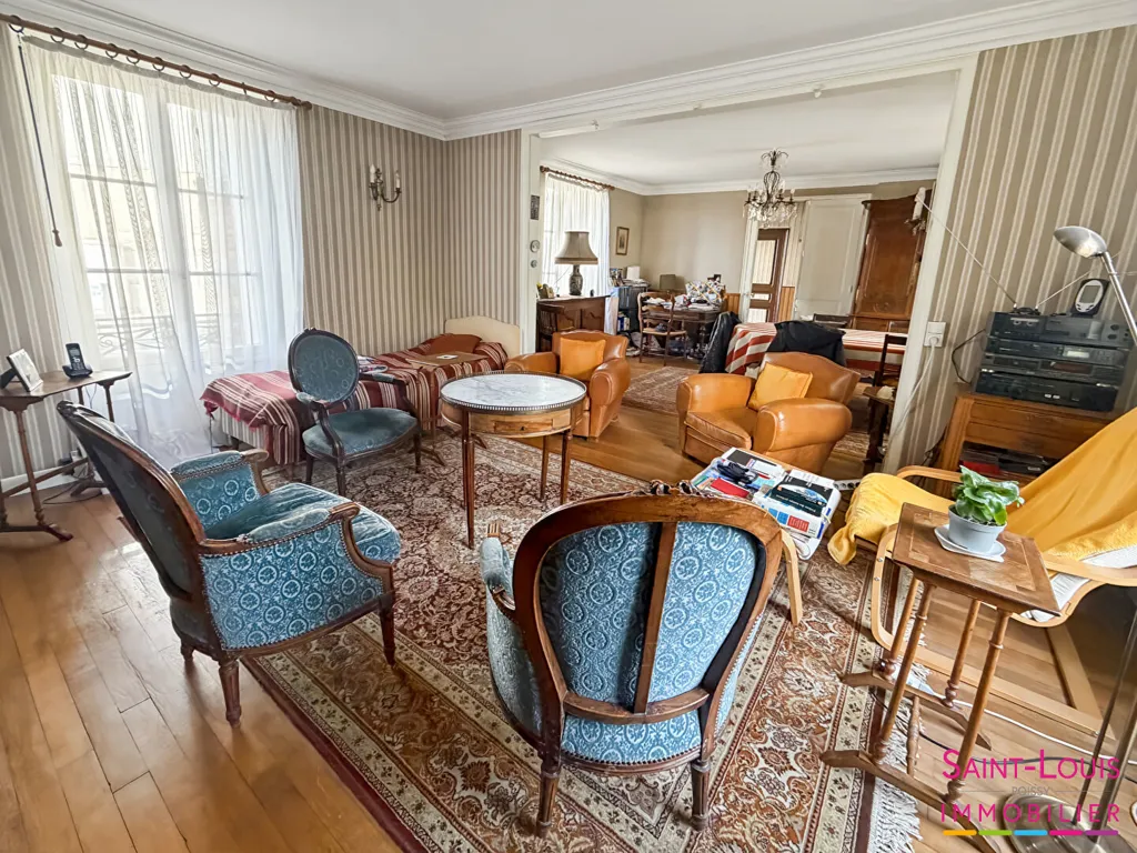 Elutuba - Spacious House with Garden in Poissy Centre