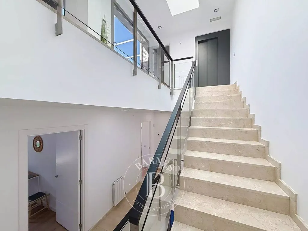 Pièces - Luxury House with Pool in Alella, Spain