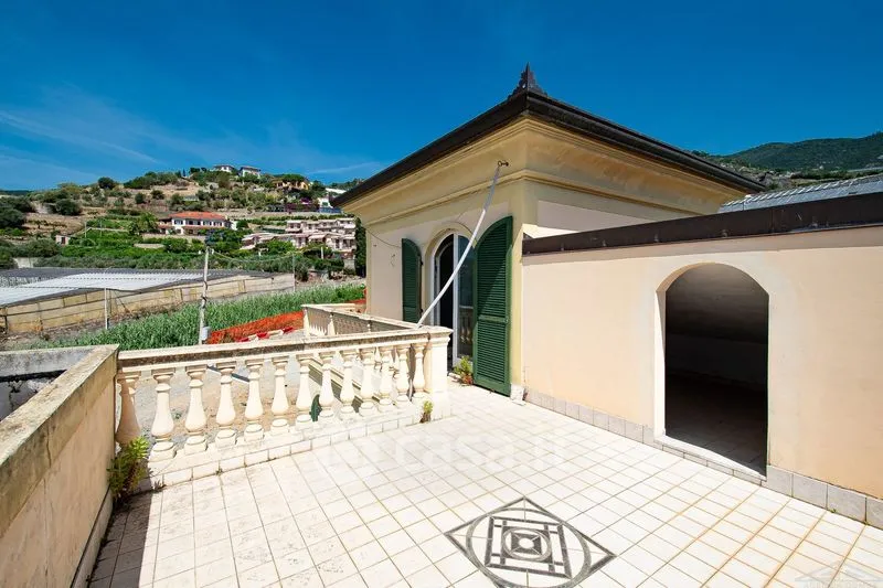 Terrazza - Villa with Balcony in Ospedaletti