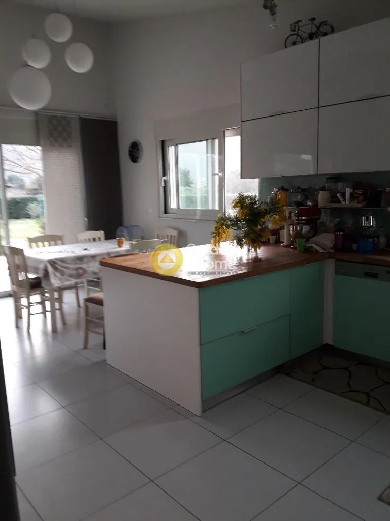 Cuisine - Modern Villa with Sea View in Tragana