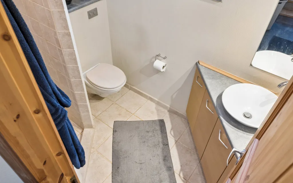 Bathrooms - Central Villa with South-Facing Garden in Broager