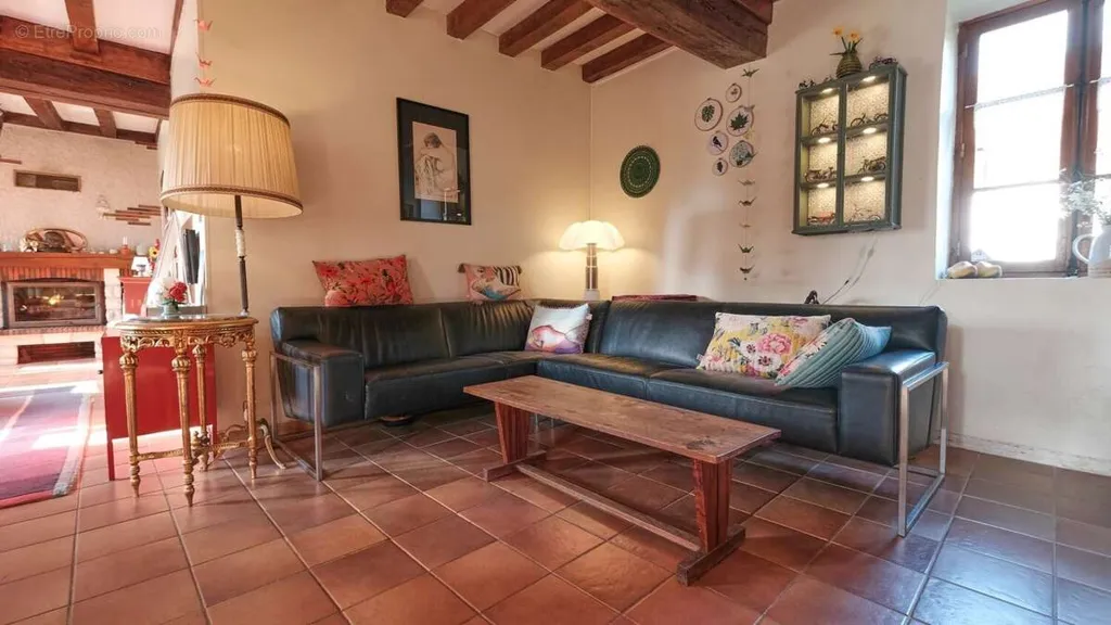 Elutuba - Authentic House with Panoramic View in Champallement