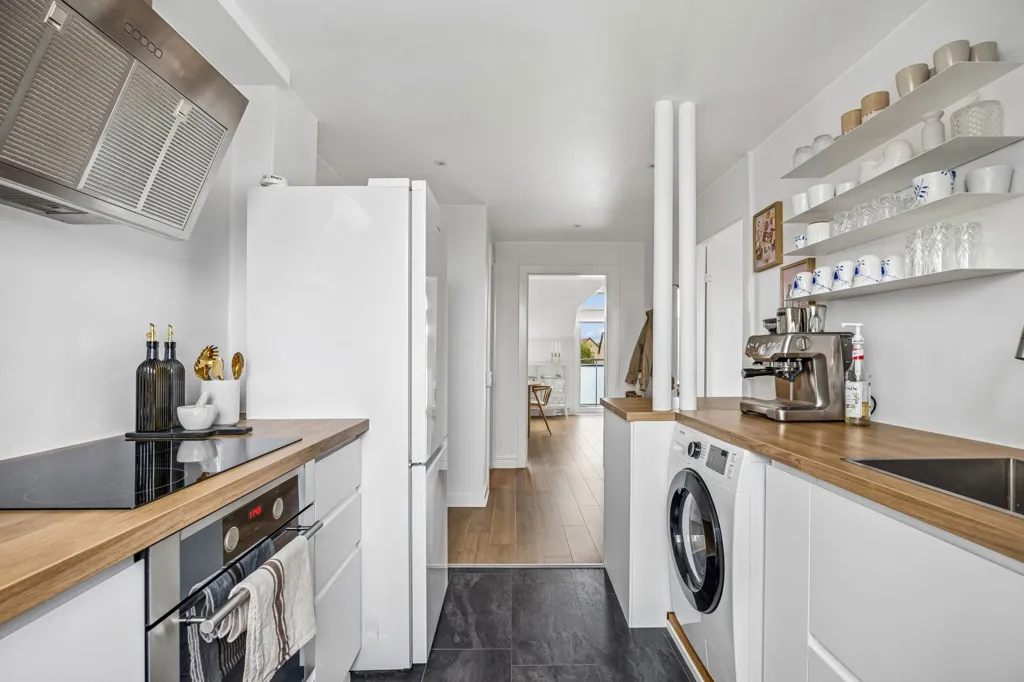 Cuisine - Apartment with Brick Facade in Kastrup