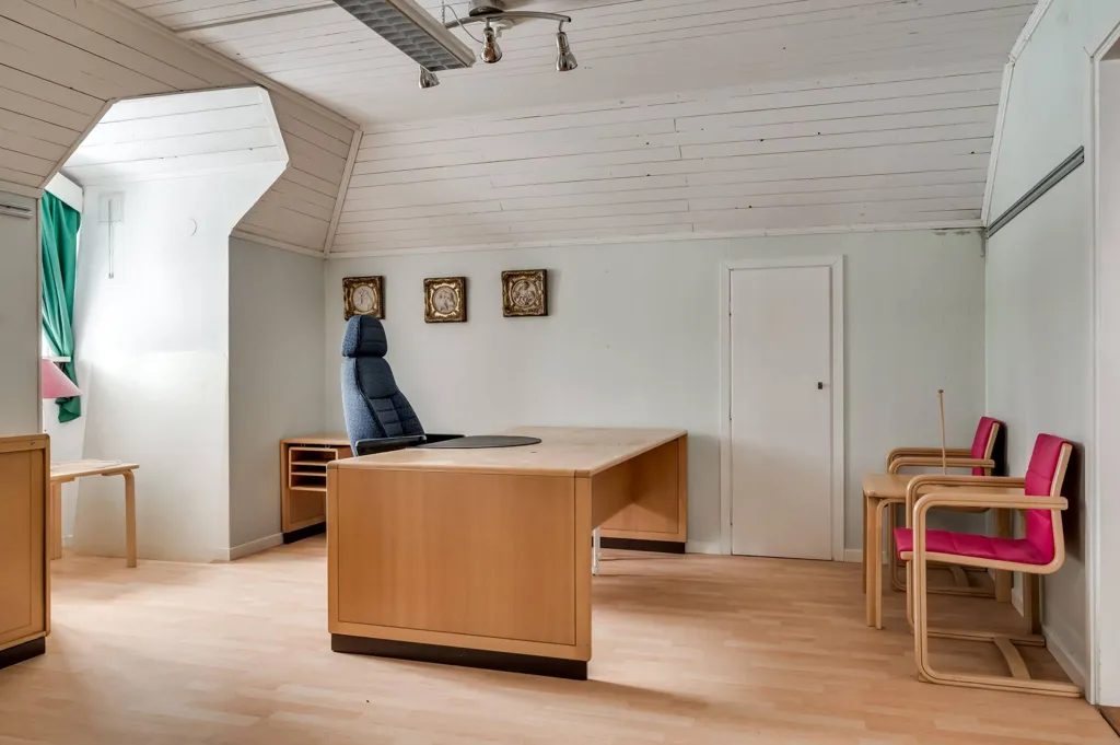 Kabinet - Multi-Use Property with Historic Charm in Borgvik