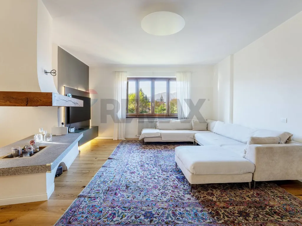 Séjour - Modern Penthouse with Lake View in Verbania