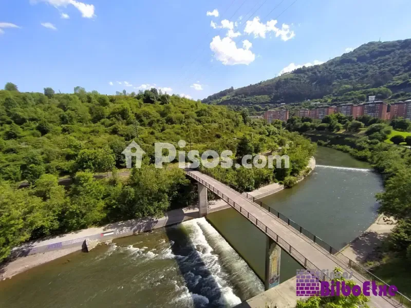 Corner Flat with River Views in La Peña