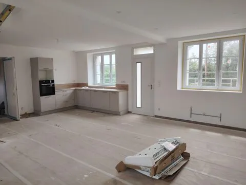 Köök - Renovated House with Garden in Ploudaniel