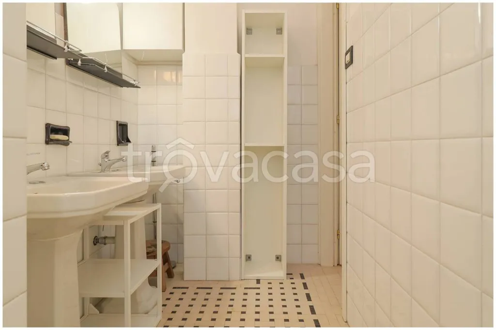 Salles de bain - Spacious Villa with Garden in Giaveno