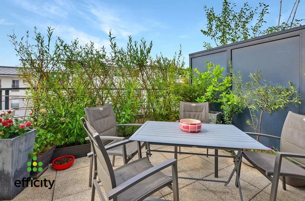 Terrasse - Appartement Familial avec Terrasses à Ermont