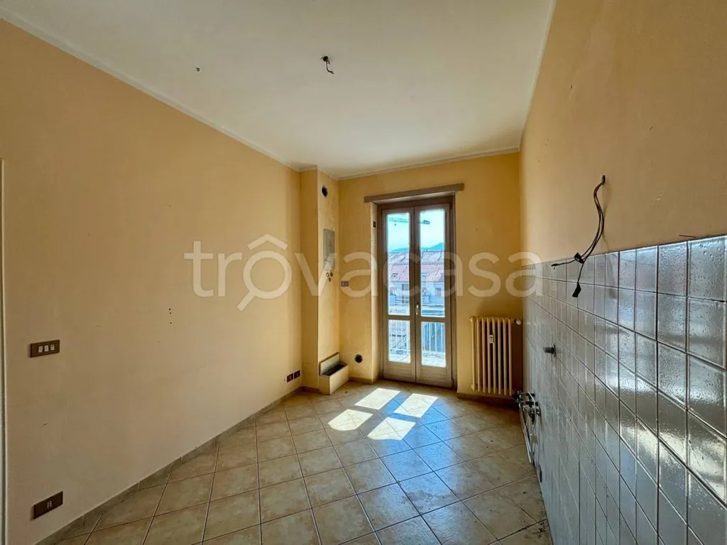 Pièces - Modernised 2-Bed Flat with Balcony in Pinerolo