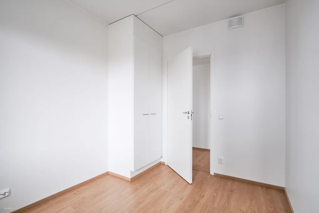 Pièces - Modern Apartment with Balcony in Pähkinärinne, Vantaa