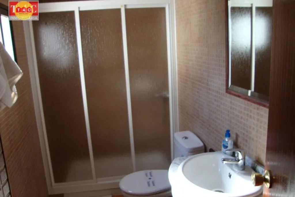 Bathrooms - Rustic House with Terrace in Cortegana