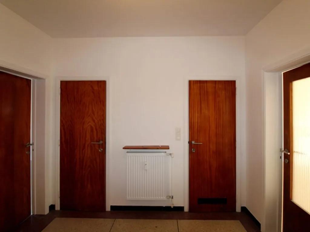 hallway_entrance