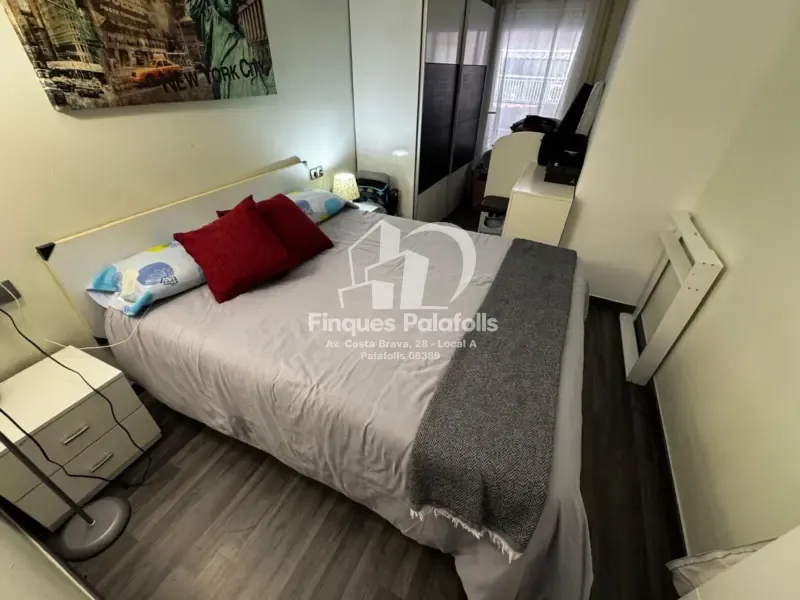 Chambres - Modernised Apartment with Balcony in Blanes