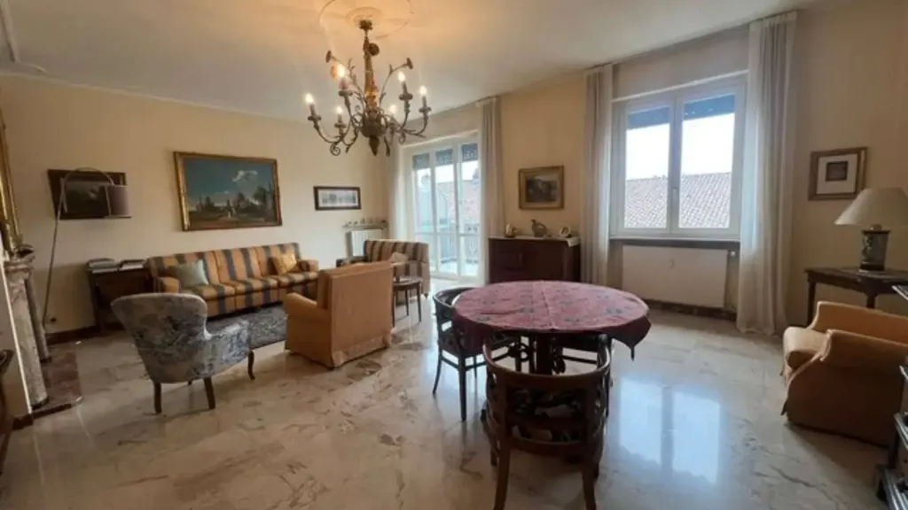 Elutuba - Apartment with Balcony in Piacenza