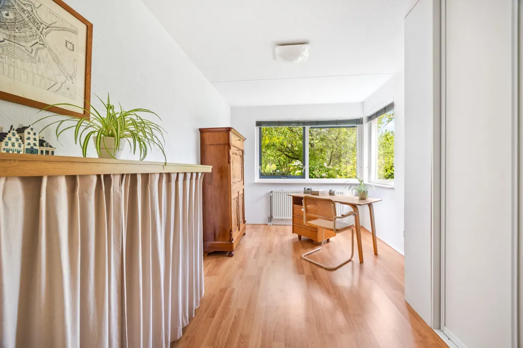 Bureau - Villa with Water View in Leidschendam