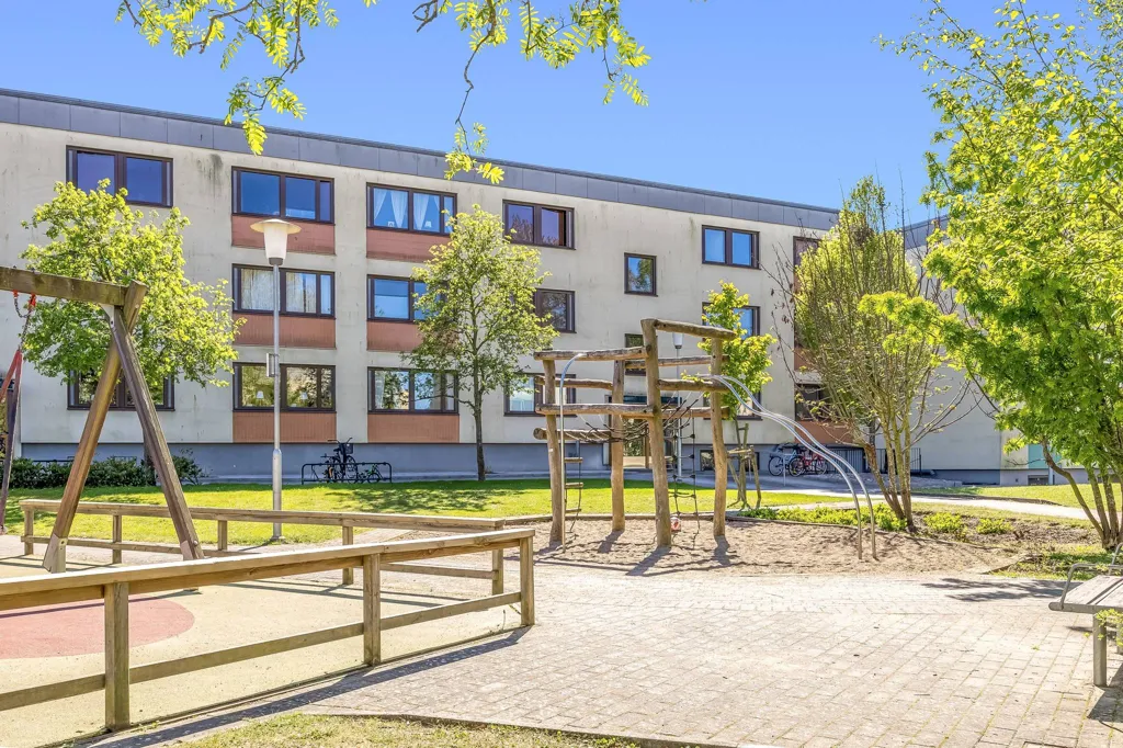 Aed - Apartment with Balcony in Söderkulla
