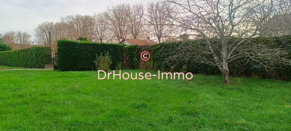 Aed - Constructible Plot with Pool Potential in Lisle