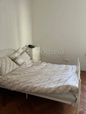 Magamistoad - Apartment in Historic Building, Rijeka Centre
