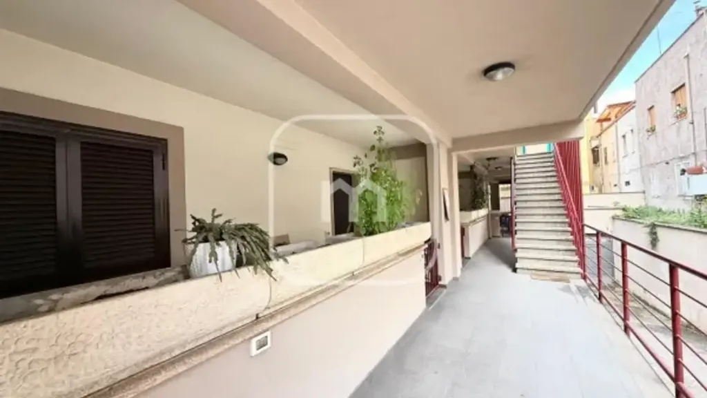 Balcon - Rustic-Style Flat with Balcony in Guidonia