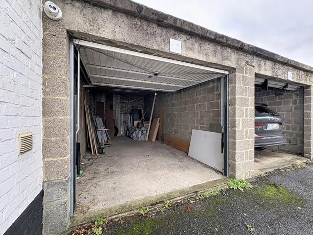 Garage - Loft with Courtyard in Jambes Centre