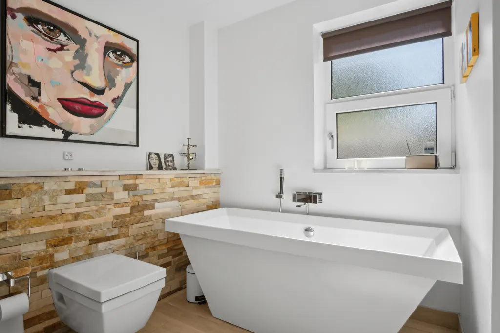 Salles de bain - Architectural House with Water View in Aabenraa