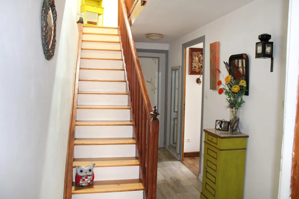 Pièces - Maison avec Terrasse et Garage à Saint-Bonnet-Laval