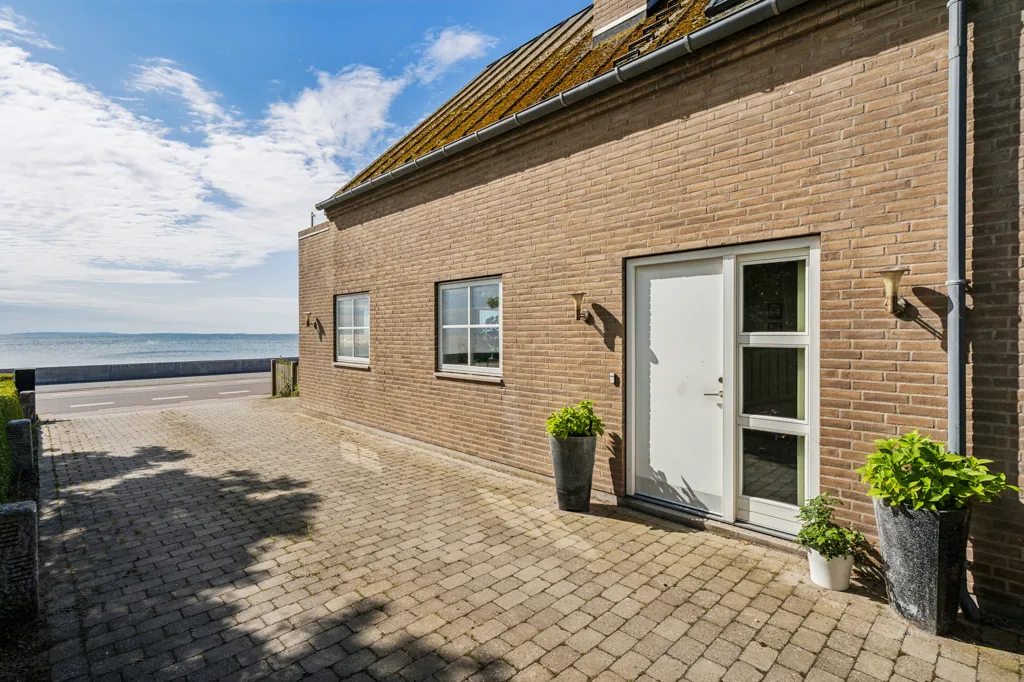 Välivaade - Modern Villa with Water View in Faxe