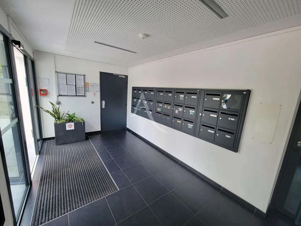 Entrée - Appartement avec terrasse au dernier étage à Pau