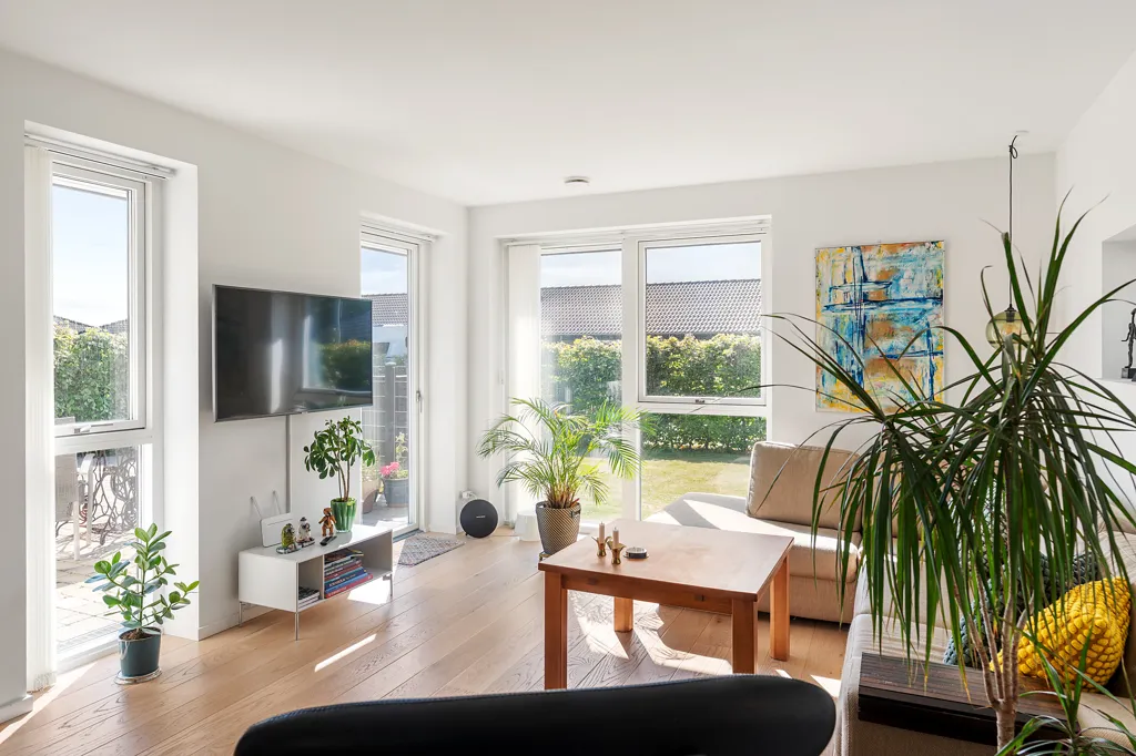 Living Room - Modern Rowhouse with Garden in Ålsgårde
