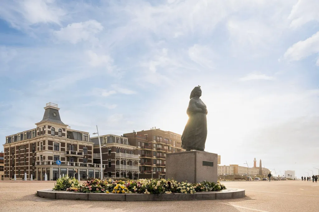 Ground-Floor Apartment with Basement in Scheveningen-Dorp